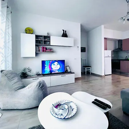 Appartamento The Place 2, Qerret Golem (Tirana)