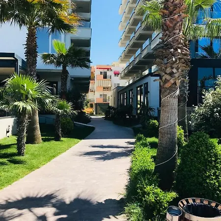 The Place 2, Qerret Apartamento