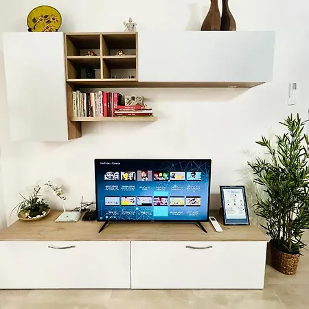 The Place 2, Qerret Апартаменты Голем