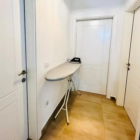 The Place 2, Qerret Апартаменты *