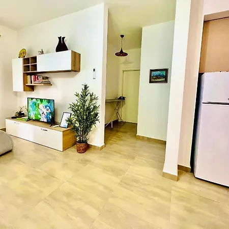 شقة The Place 2, Qerret