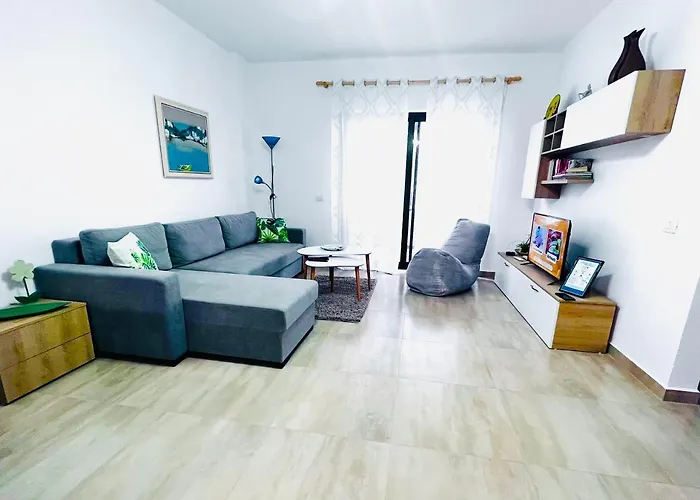 The Place 2, Qerret *