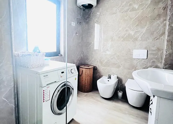 The Place 2, Qerret *