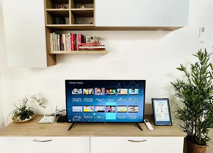 The Place 2, Qerret Appartamento Golem (Tirana)